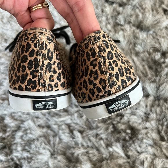 Leopard print canvas vans. Great condition - Picture 3 of 7